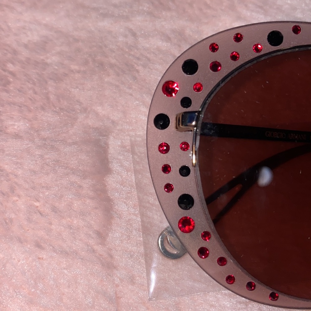 GIORGIO ARMANI SUNGLASSES! - Picture 3 of 6